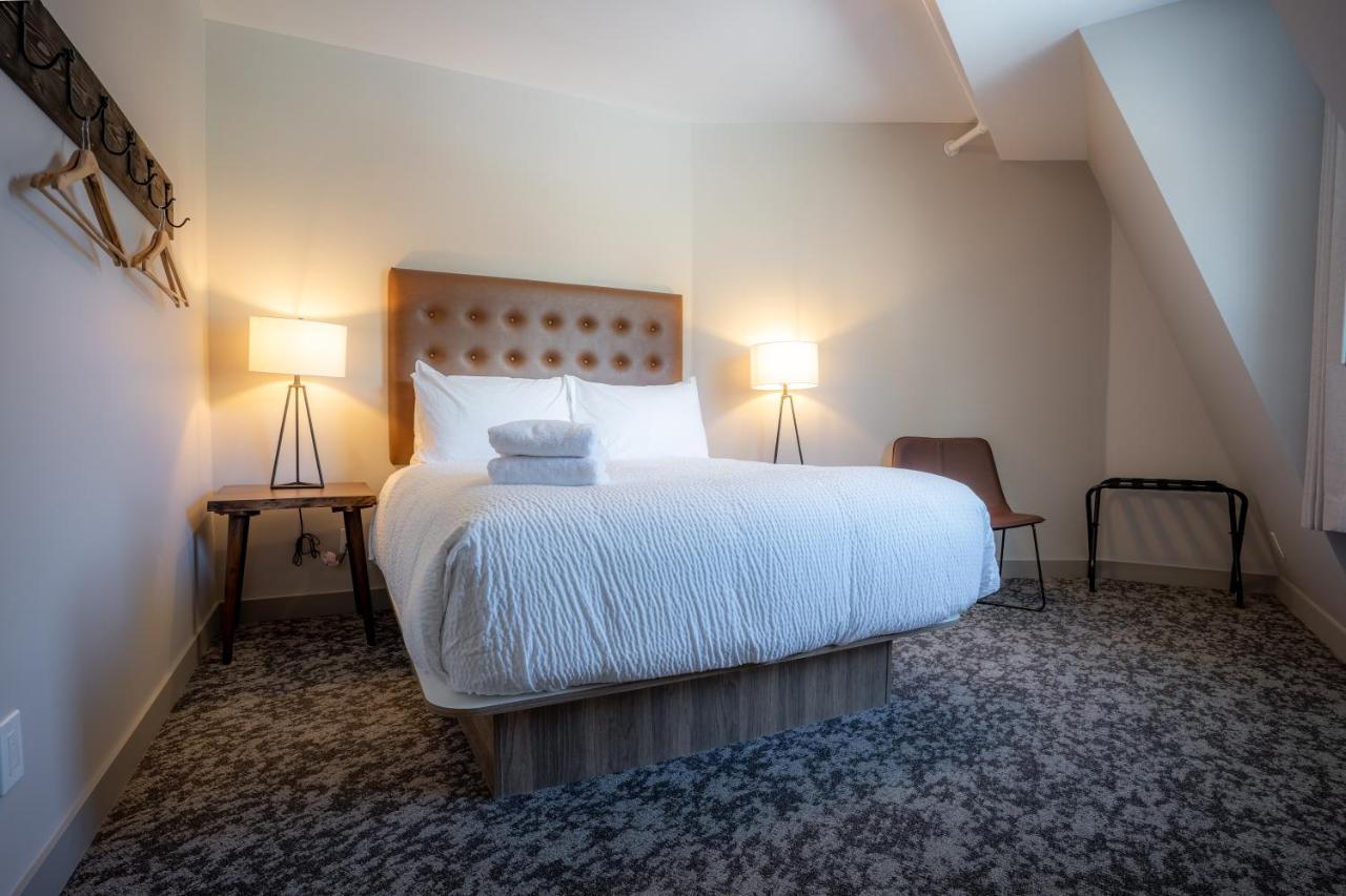 Basecamp Suites Banff Ngoại thất bức ảnh